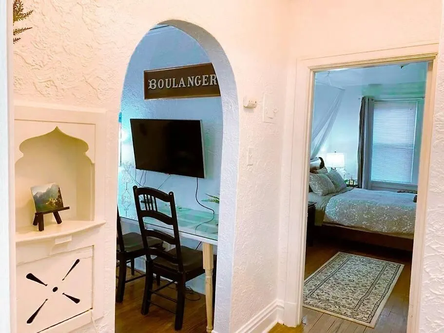 Apartment Walk To Forest Park In Comfort! Saint Louis
