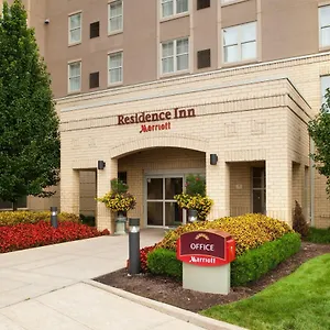 By Marriott Downtown Hotel